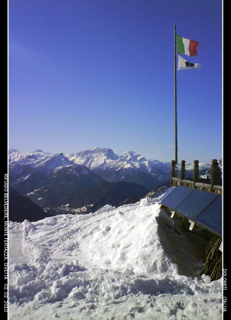 Malga Ciapela (Marmolada), jan. 2010 - foto