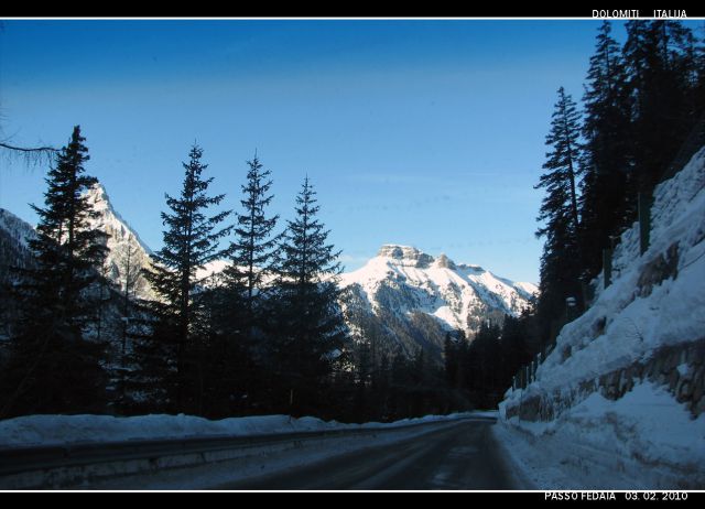 Malga Ciapela (Marmolada), jan. 2010 - foto
