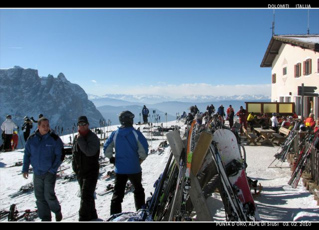 Malga Ciapela (Marmolada), jan. 2010 - foto