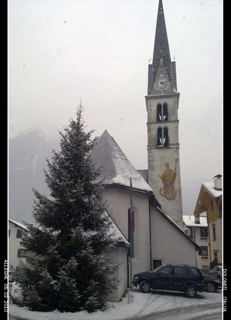 Malga Ciapela (Marmolada), jan. 2010 - foto