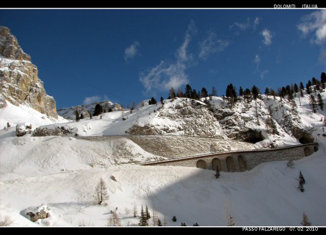 Malga Ciapela (Marmolada), jan. 2010 - foto