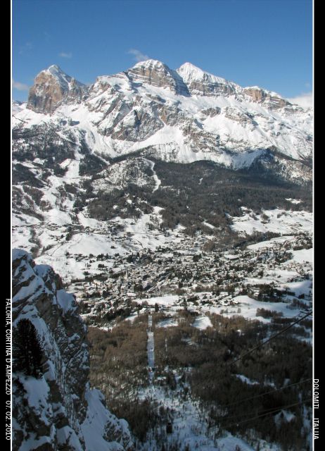 Malga Ciapela (Marmolada), jan. 2010 - foto