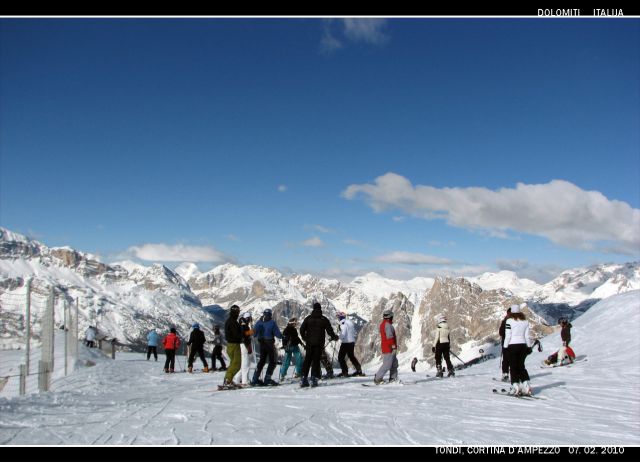 Malga Ciapela (Marmolada), jan. 2010 - foto
