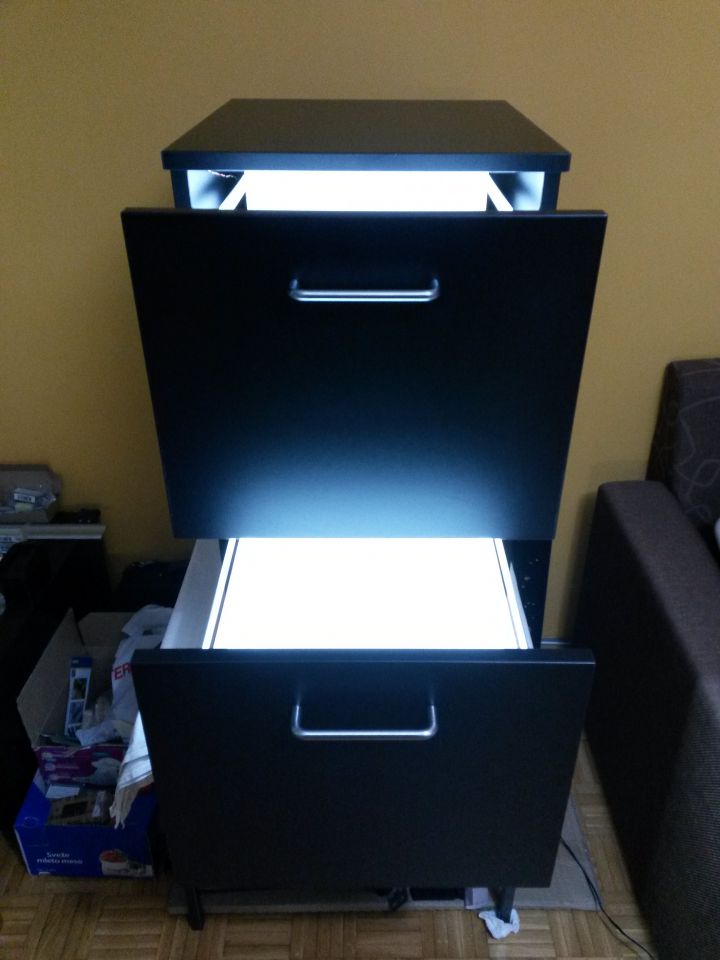 Omarica za dokumente / File Cabinet - foto povečava