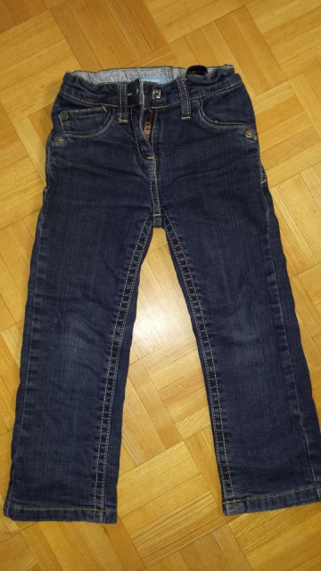 S oliver jeans hlače št. 98, cena 8€