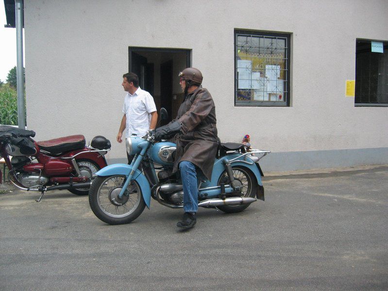Srečanje starodobnih vozil 07.08.2010 - foto povečava