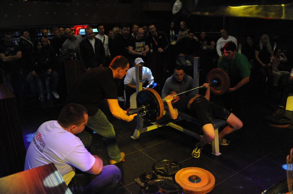 Turnir v bench pressu, Kranj 9.1.2010_1 - foto povečava