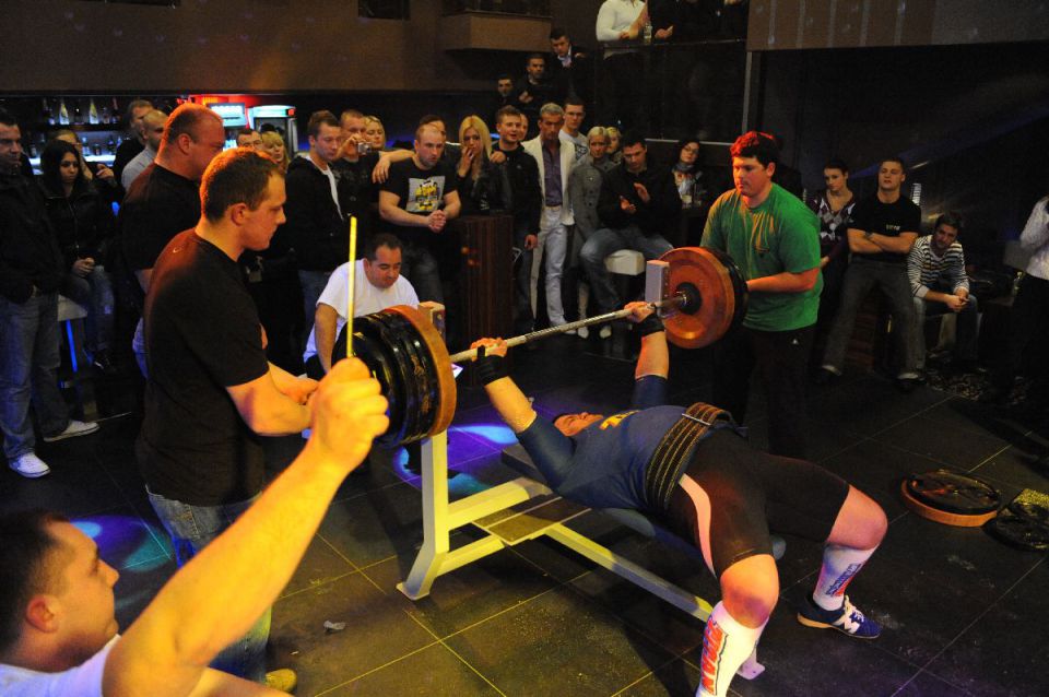 Turnir v bench pressu, Kranj 9.1.2010_3 - foto povečava