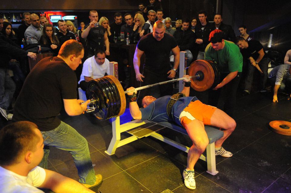 Turnir v bench pressu, Kranj 9.1.2010_3 - foto povečava