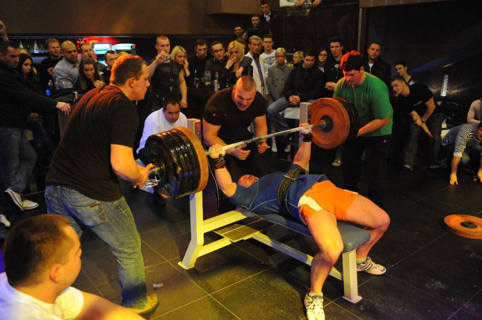 Turnir v bench pressu, Kranj 9.1.2010_3 - foto povečava