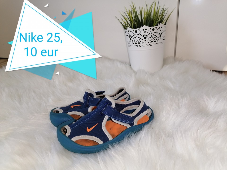 Nike sandali 25