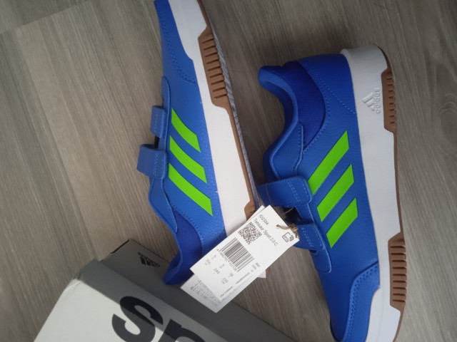 Adidas št. 38, novi. 35€