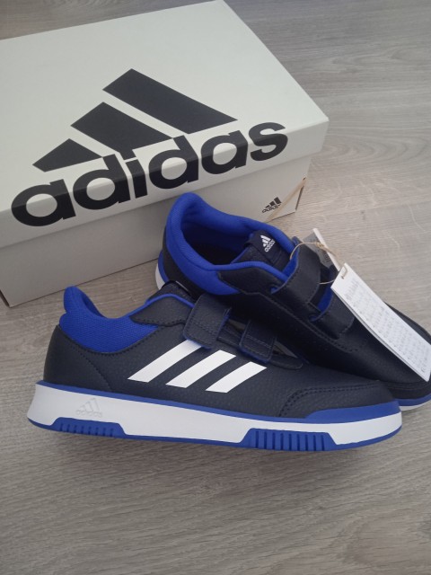 Adidas št.38 2-3 (uk 6), novi  35€