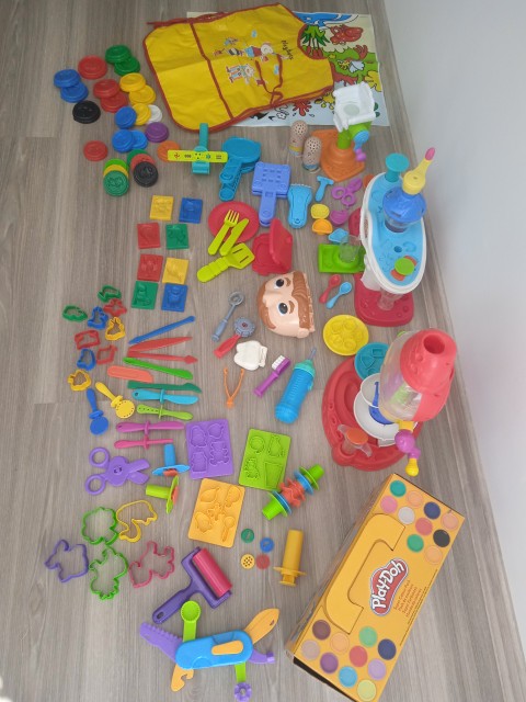 Komplet za ustvarjanje s plastelinom 80€
