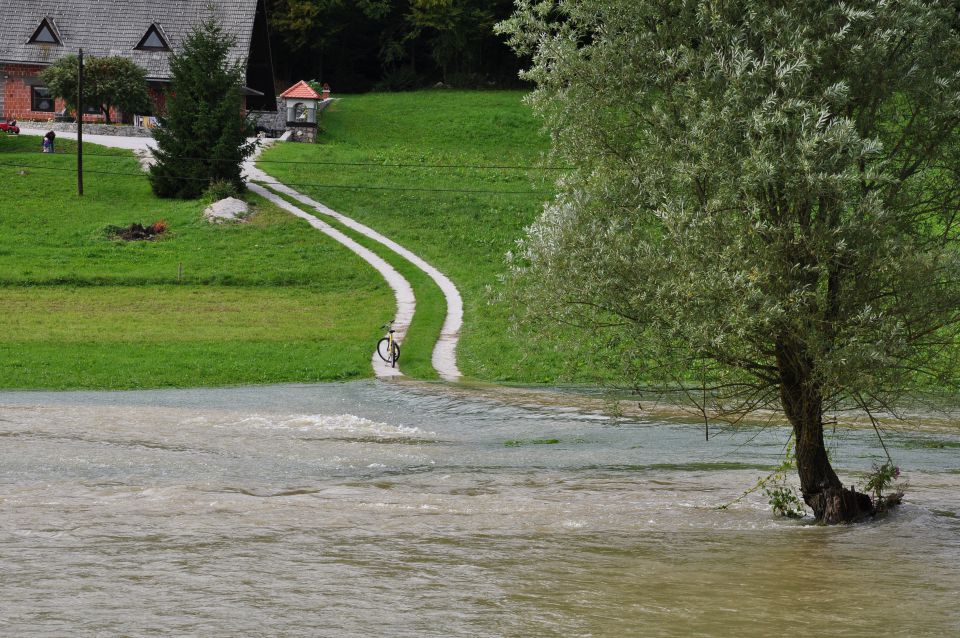 Poplavljena Sušica - foto povečava