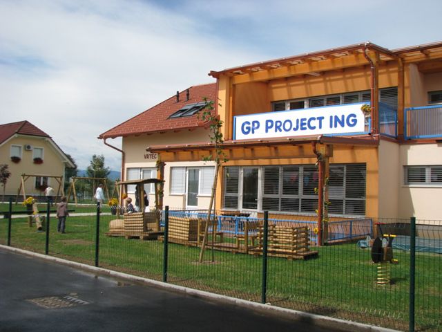 Otvoritev vrtca, avgust 2010 - foto povečava