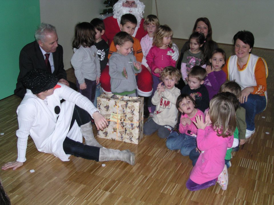 Obisk božička, december 2010 - foto povečava