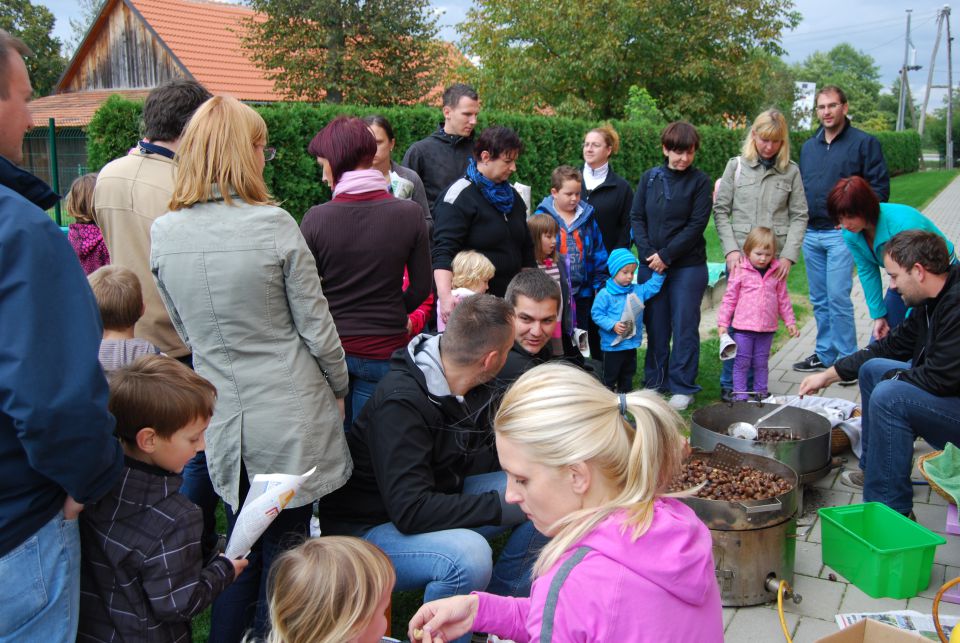 Kostanjev piknik, oktober 2013 - foto povečava