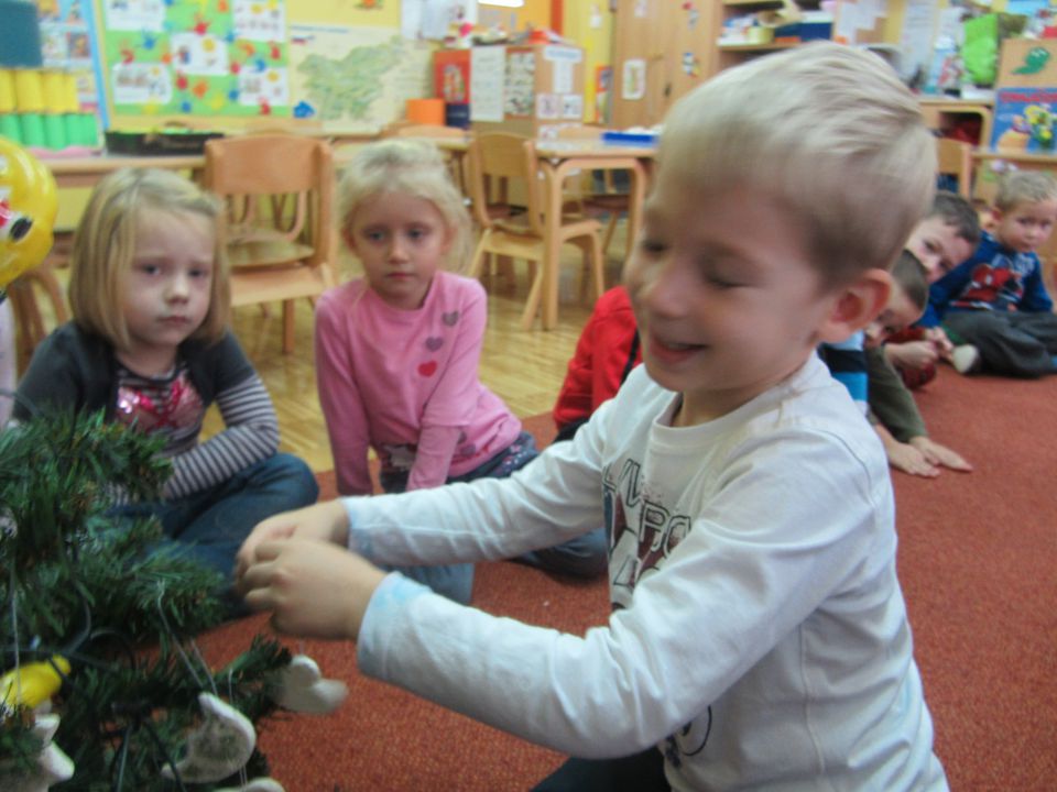 Rumena igralnica, december 2013 - foto povečava