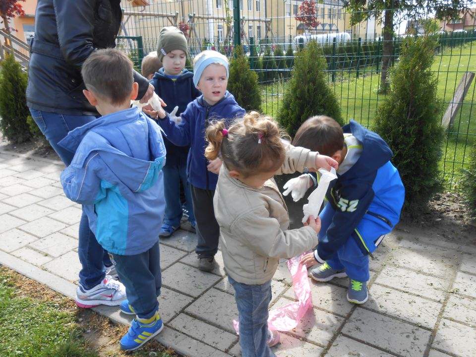 Modra igralnica, april 2014 - foto povečava