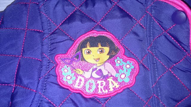 Dora, 1x oblečena prešita jaknica, št. 4/5, 10€