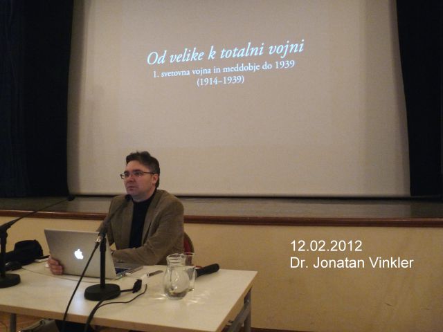 12.02.2013 dr.Jonatan Vinkler - foto