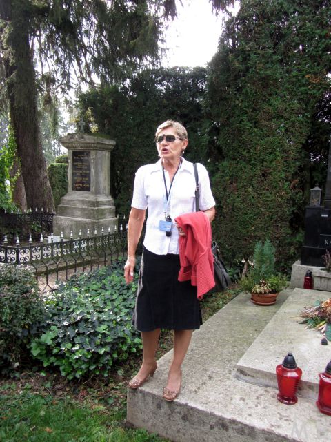KATARINA...lokalna vodička po znamenitem pokopališču v Varaždinu