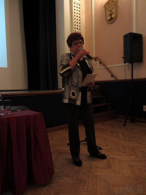 Ana Mešiček je predstavila današnjo gostjo.