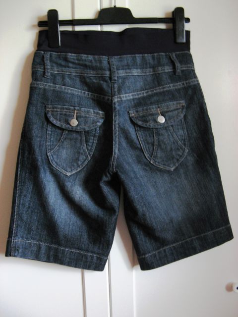 Kratke jeans hlače št. 34, 15 EUR - zadaj