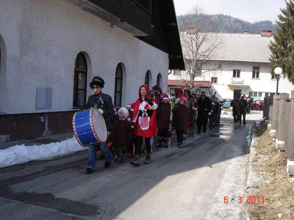 Pustovanje na Jezerskem 6. marec 2011 - foto povečava