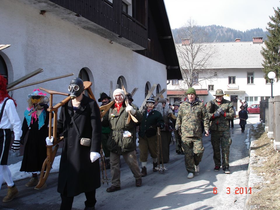 Pustovanje na Jezerskem 6. marec 2011 - foto povečava