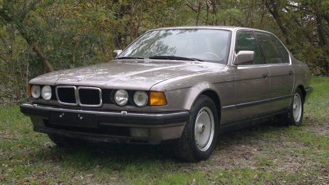 BMW E32 - foto