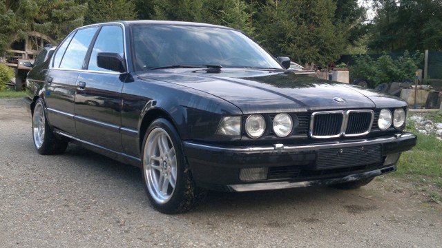 BMW E32 - foto