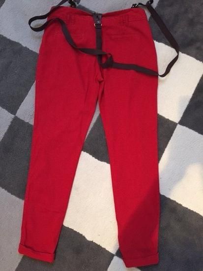 Zara rdeče hlače z naramnicami