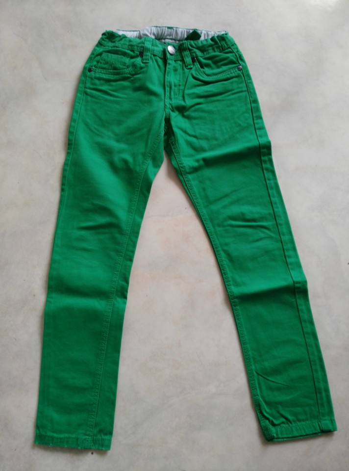 kot nove zelene jeans hlače vel.146