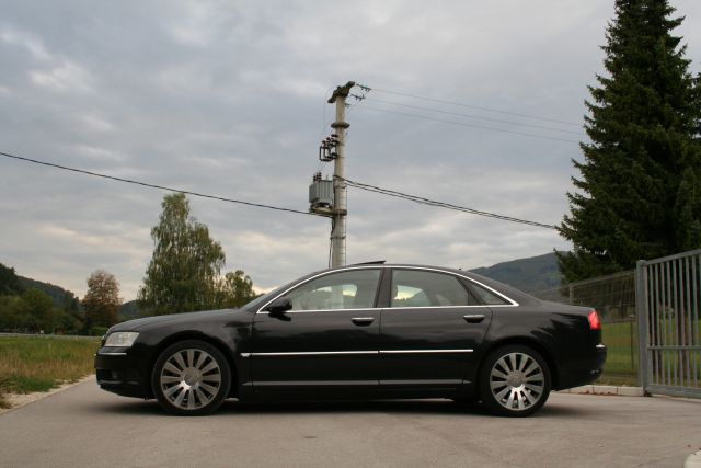 Audi A8 - foto