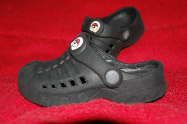 Poletni sandali, guma, št. 26 2 €