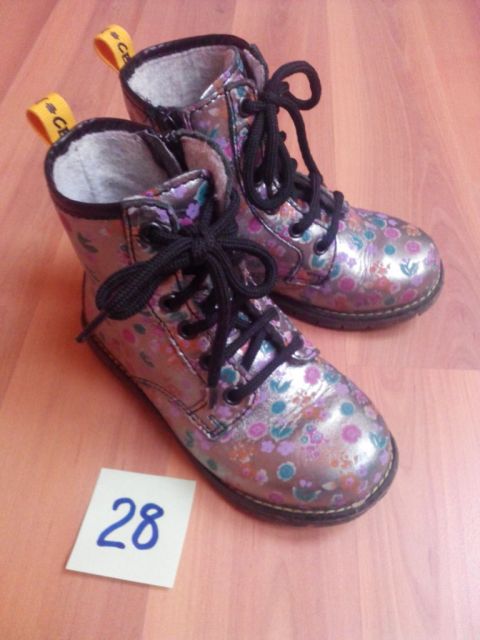 Ciciban dekliški čevlji št.28 -18 EUR