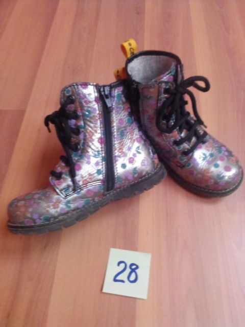 Ciciban dekliški čevlji št.28 -18 EUR