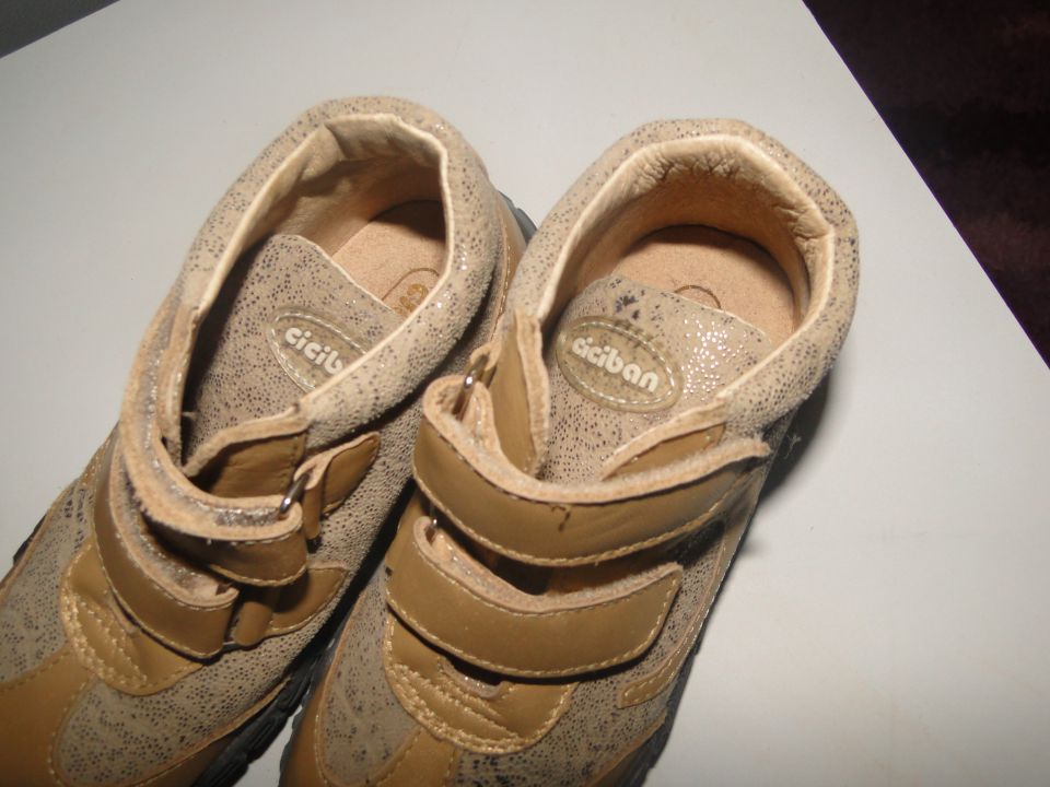 Čevlji - ugodno  - foto povečava