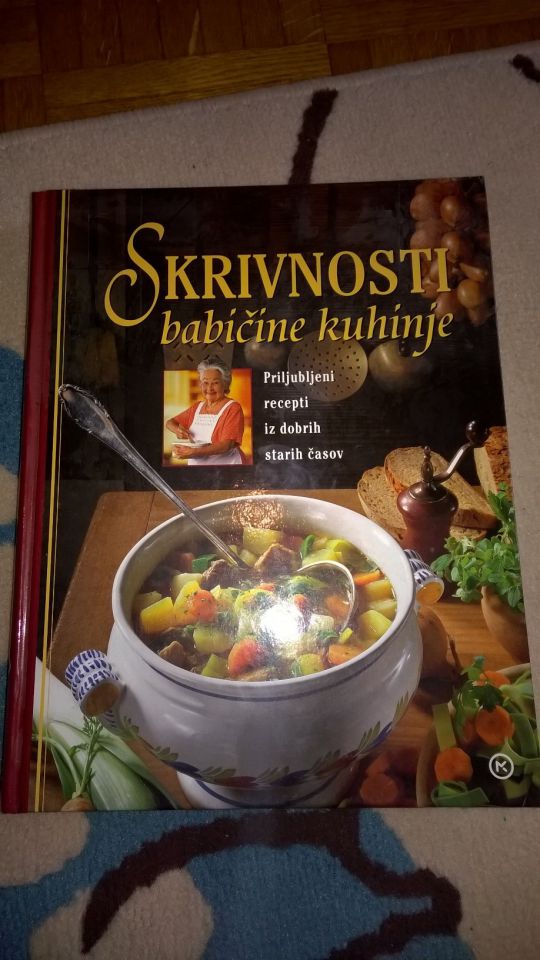 Knjiga Skrivnosti babičine kuhinje
