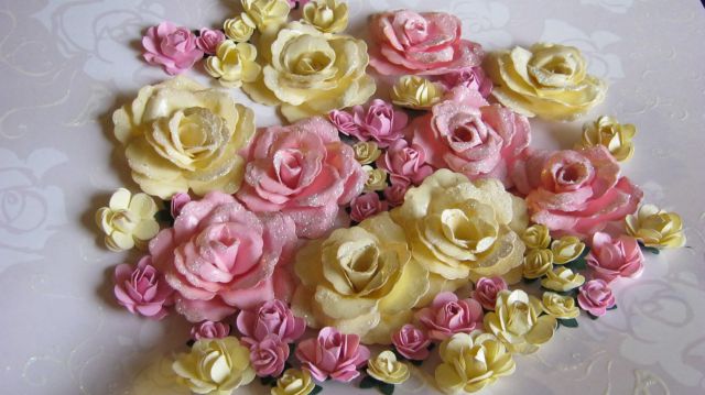 Rože iz papirja (vrtnice) - foto