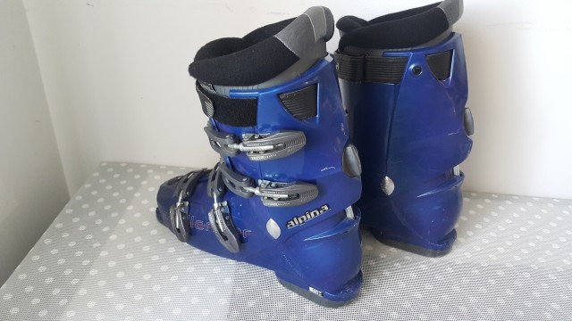 Smučarski čevlji Alpina - foto