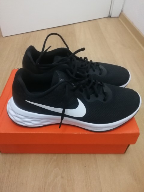 Nike moške superge 44št praktično nove, 12€ - foto