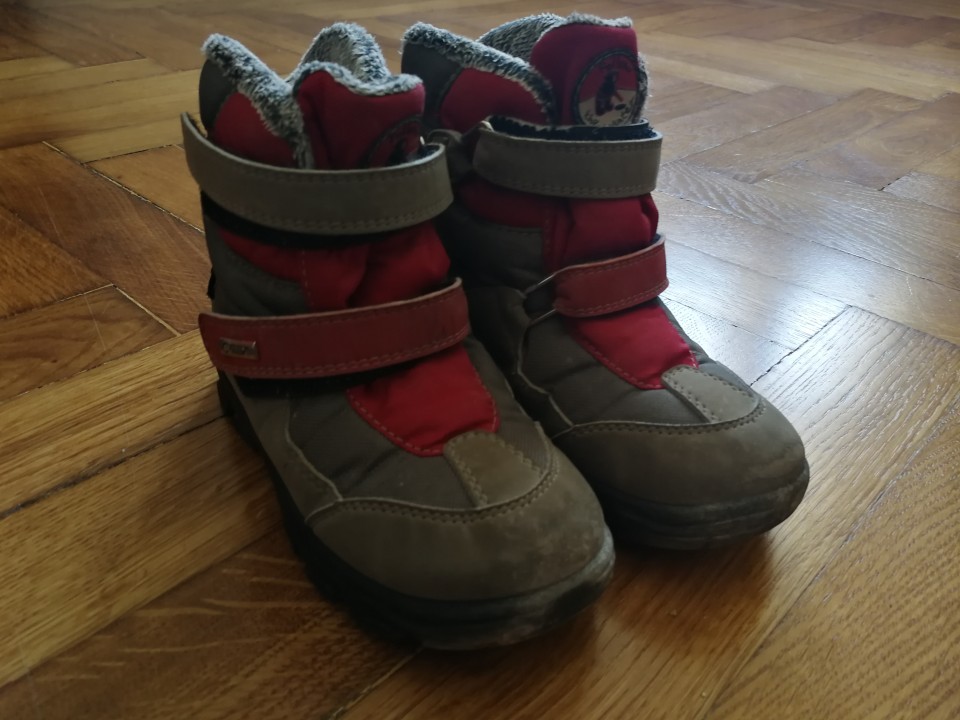 Zimski škornji Ciciban št. 29, sivi in rdeči