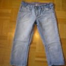 jeans kapri hlače - 10 evrov