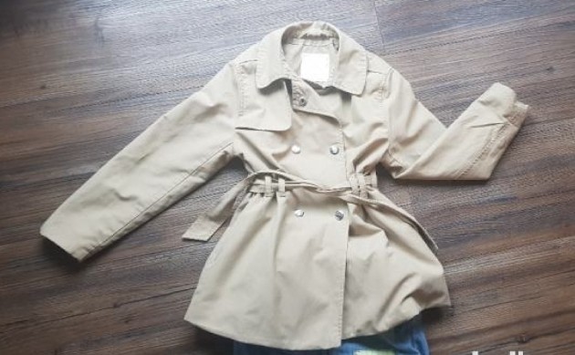 Dekliški trenč 110 cm - 5 let - 12 €