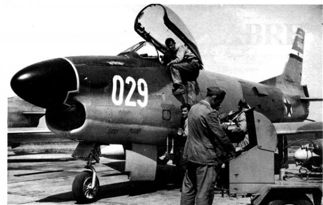 F - 86D SABRE DOG - foto