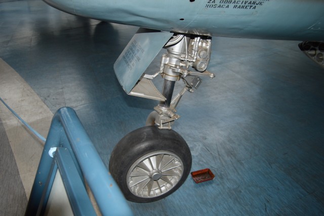 F - 86D SABRE DOG - foto