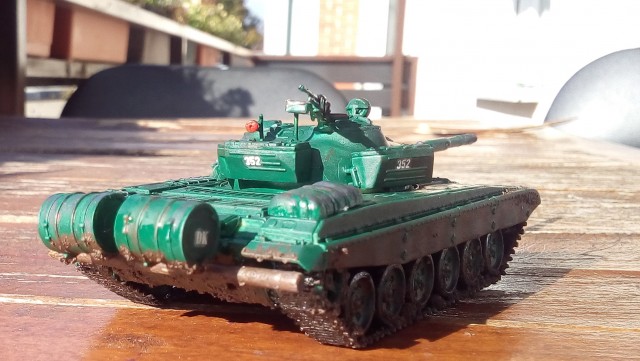 Tank T-72 - foto